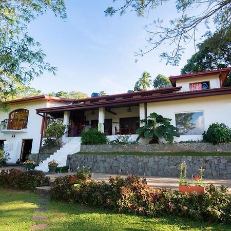 Villa Shenandoah Канди Екстериор снимка