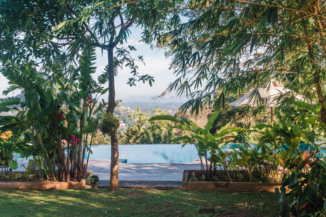 Villa Shenandoah Канди Екстериор снимка