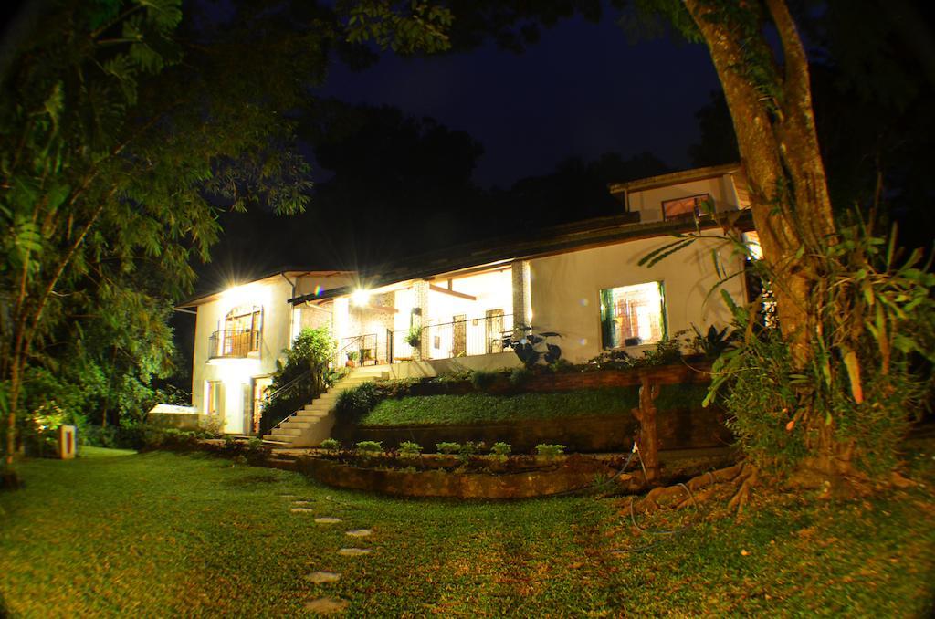 Villa Shenandoah Канди Екстериор снимка