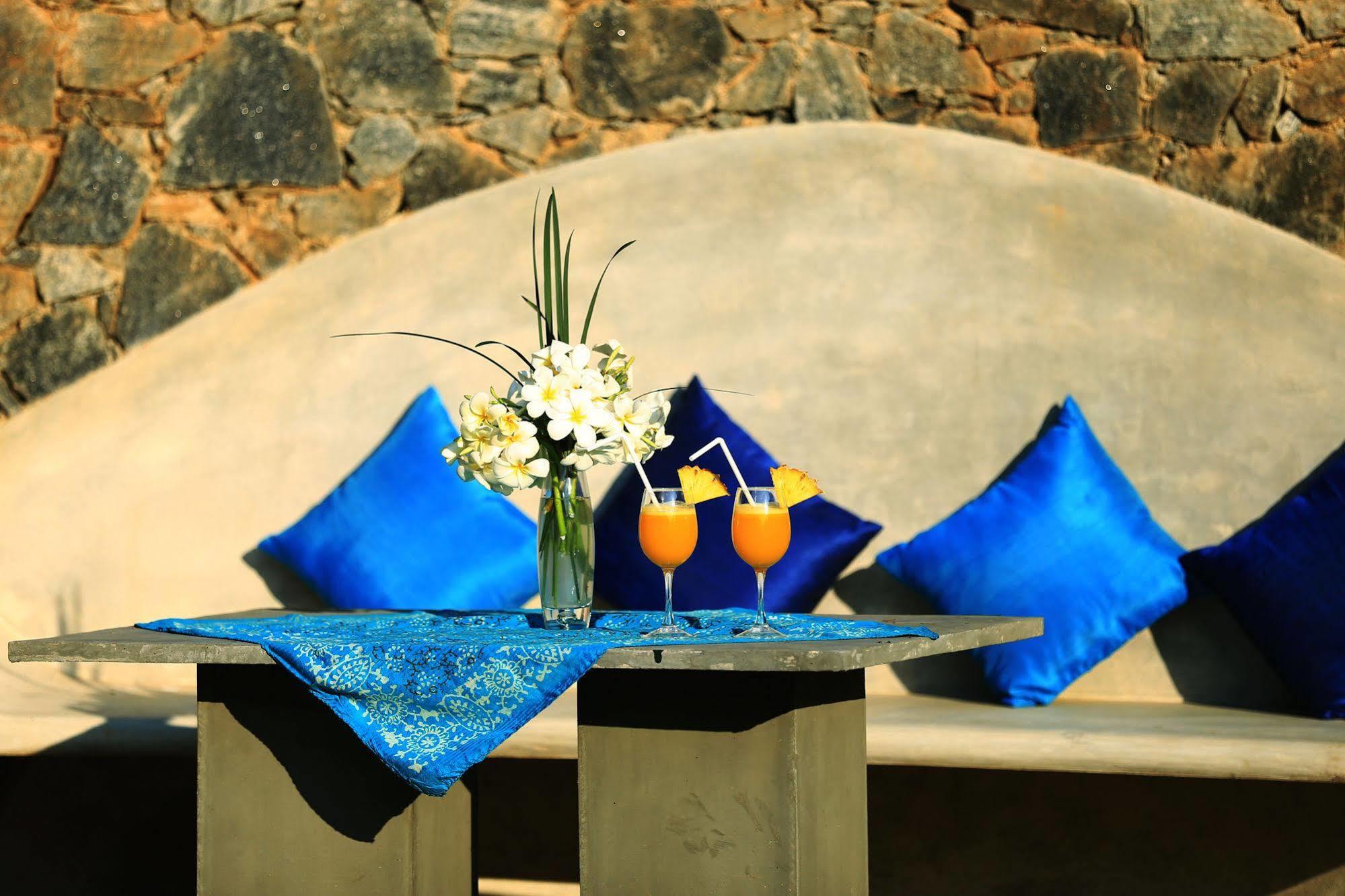 Villa Shenandoah Канди Екстериор снимка