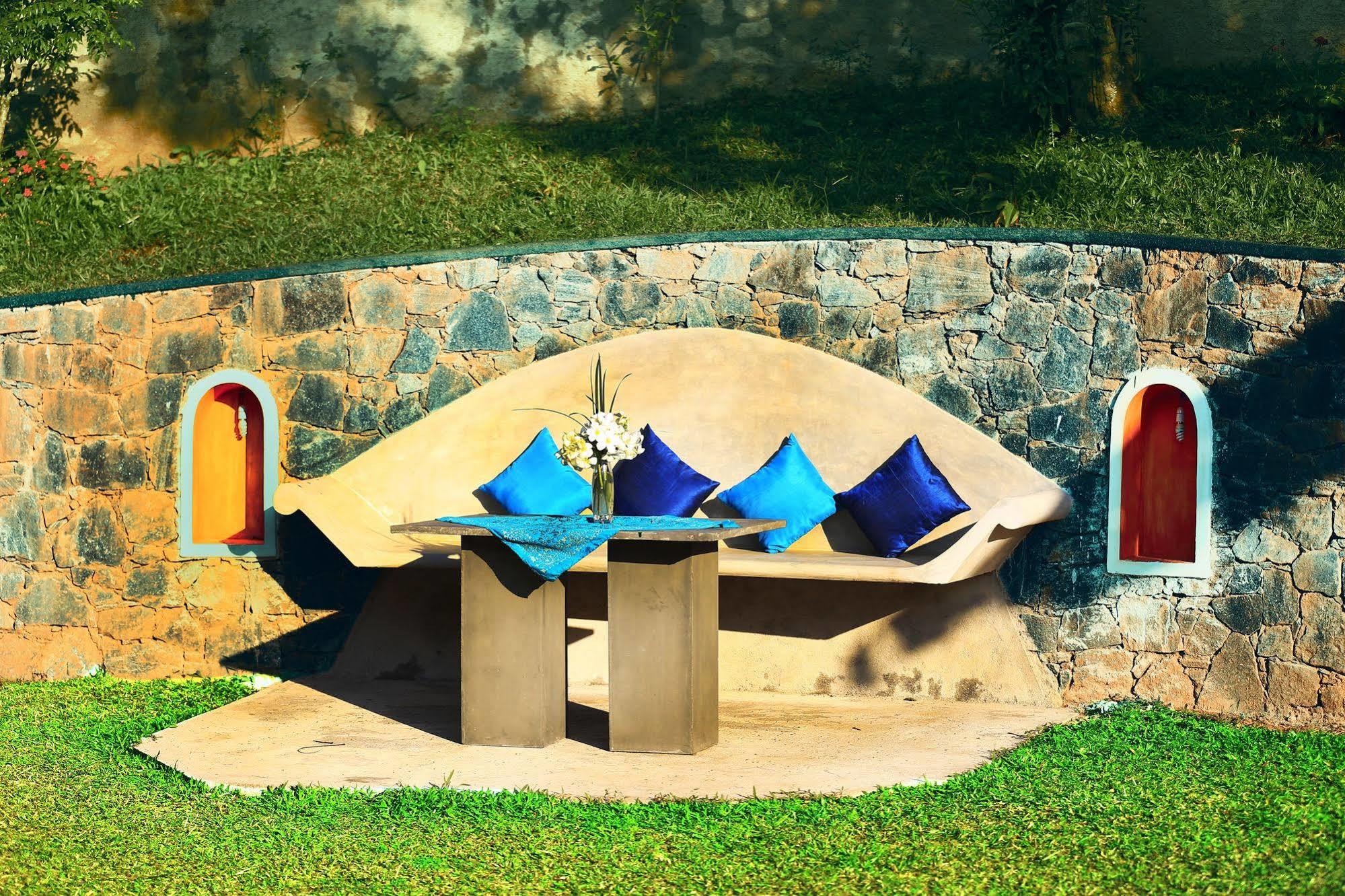 Villa Shenandoah Канди Екстериор снимка