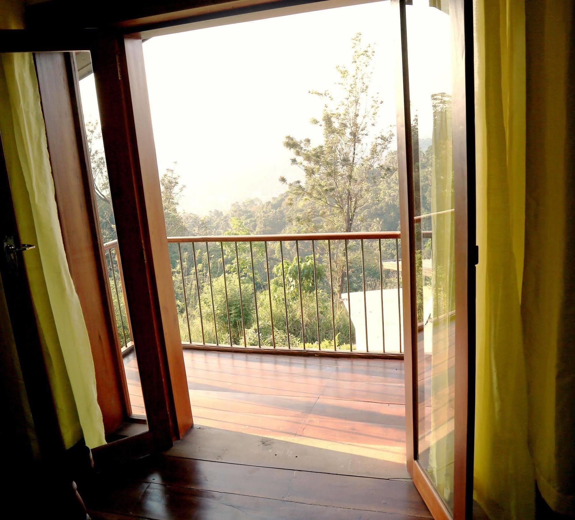 Villa Shenandoah Канди Екстериор снимка