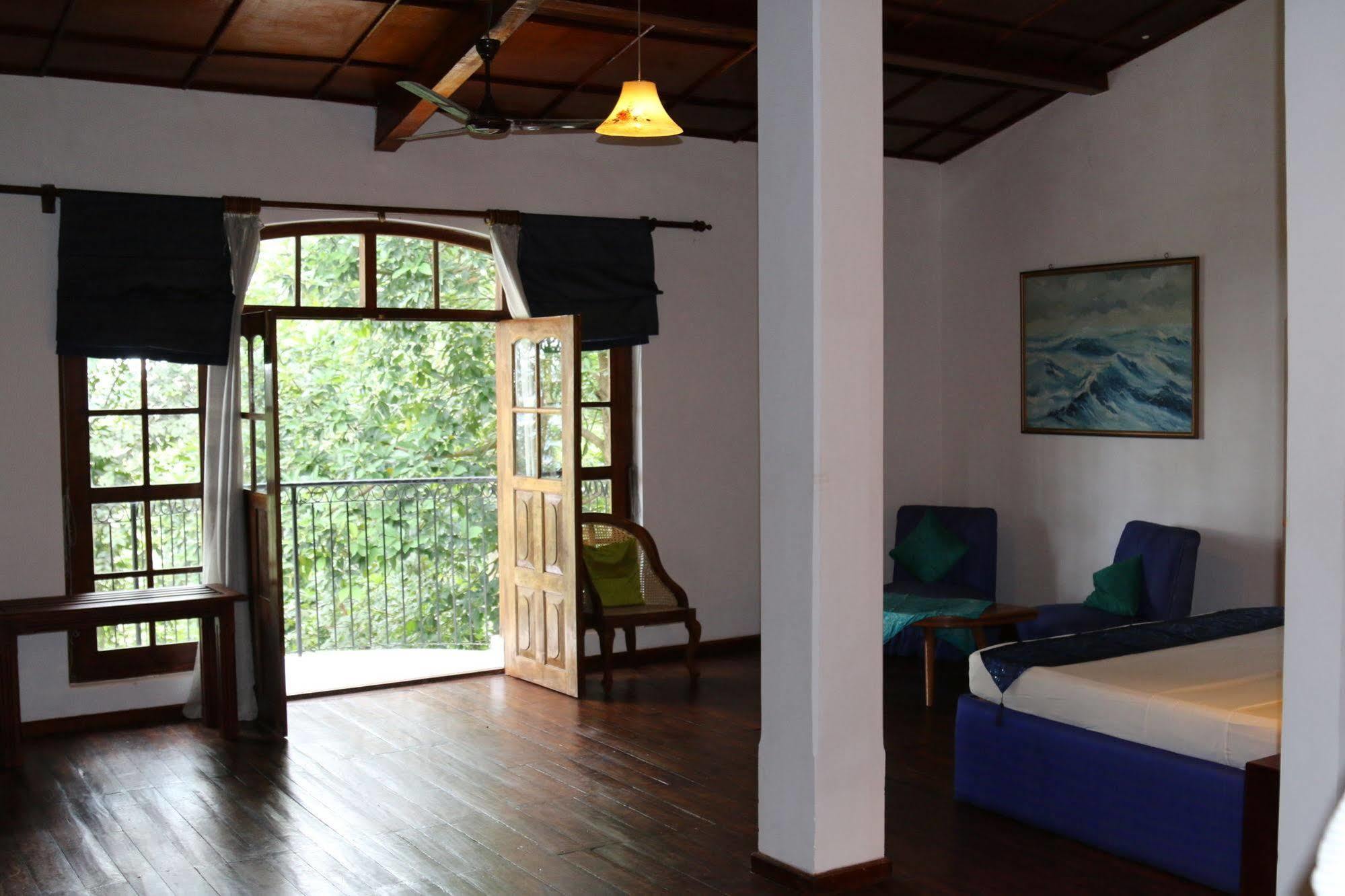 Villa Shenandoah Канди Екстериор снимка