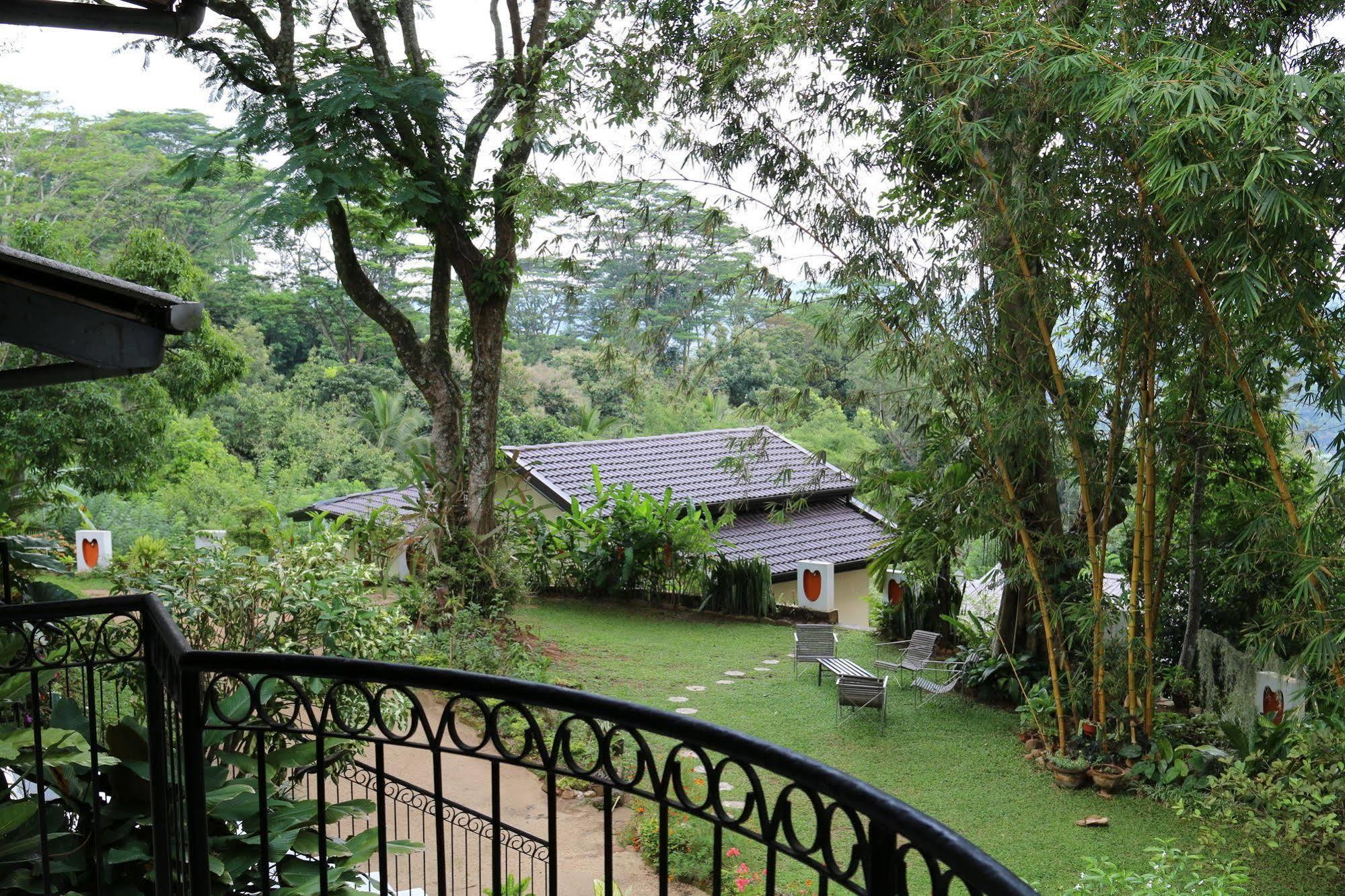 Villa Shenandoah Канди Екстериор снимка