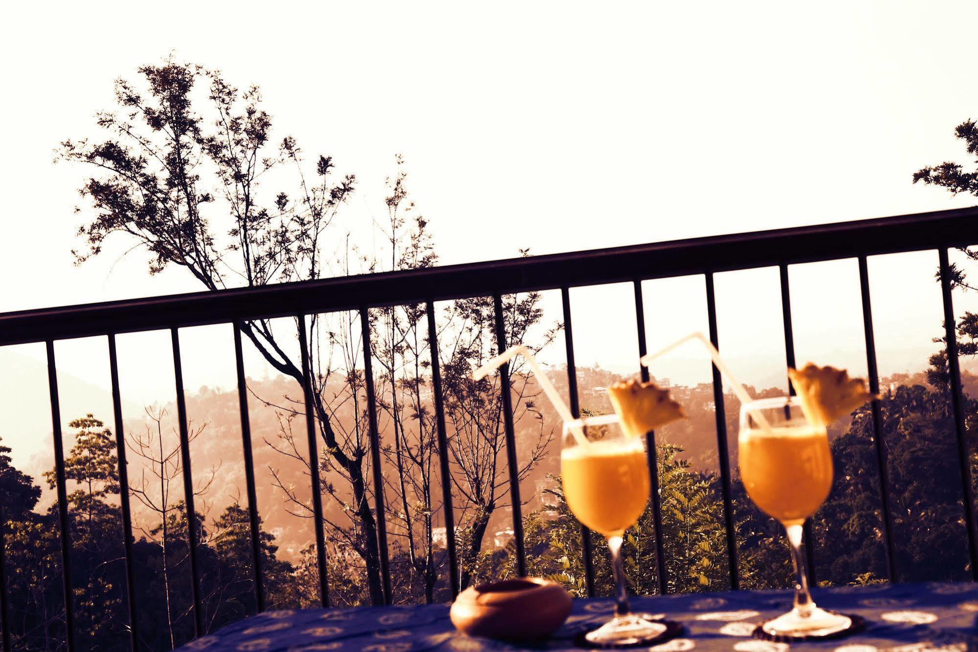 Villa Shenandoah Канди Екстериор снимка