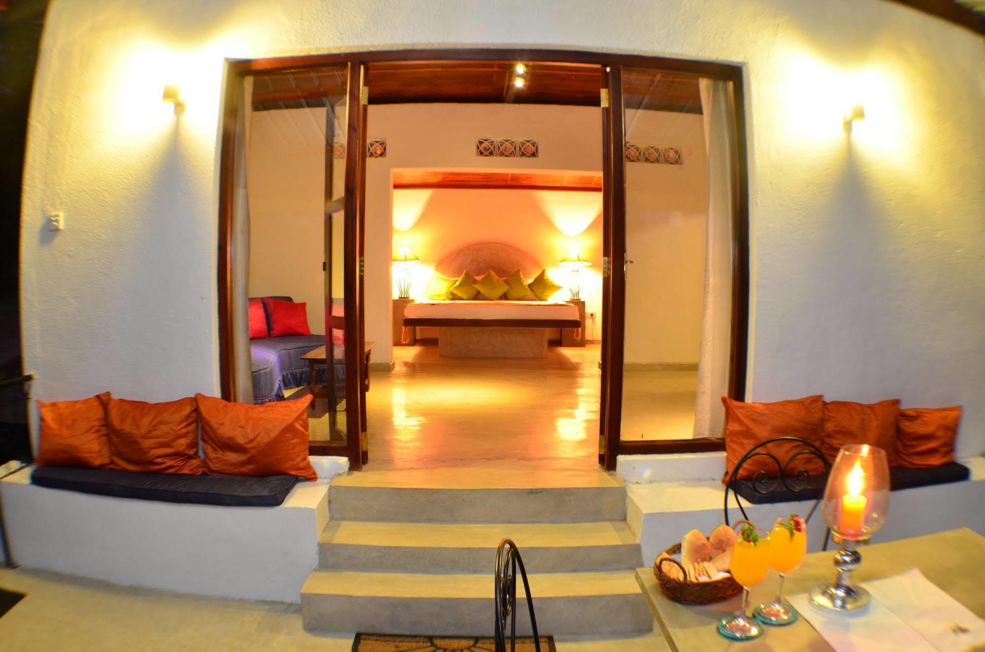 Villa Shenandoah Канди Екстериор снимка