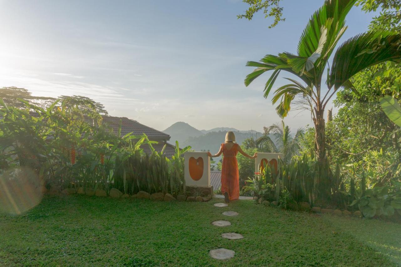 Villa Shenandoah Канди Екстериор снимка