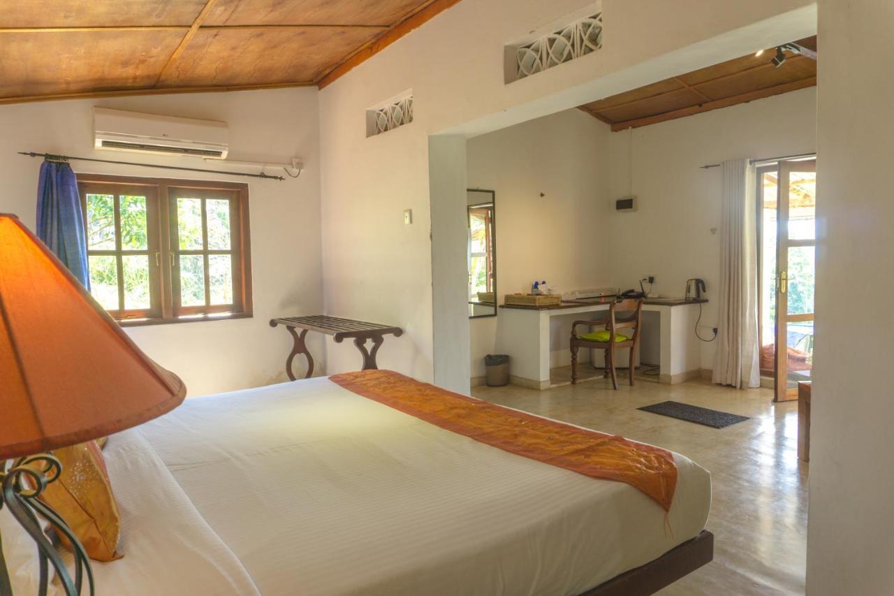 Villa Shenandoah Канди Екстериор снимка