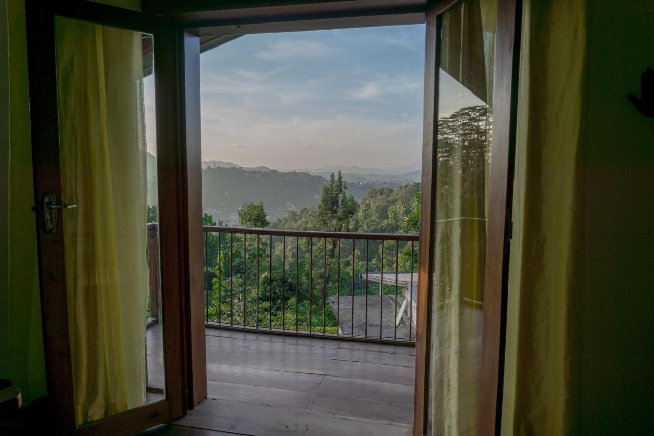 Villa Shenandoah Канди Екстериор снимка