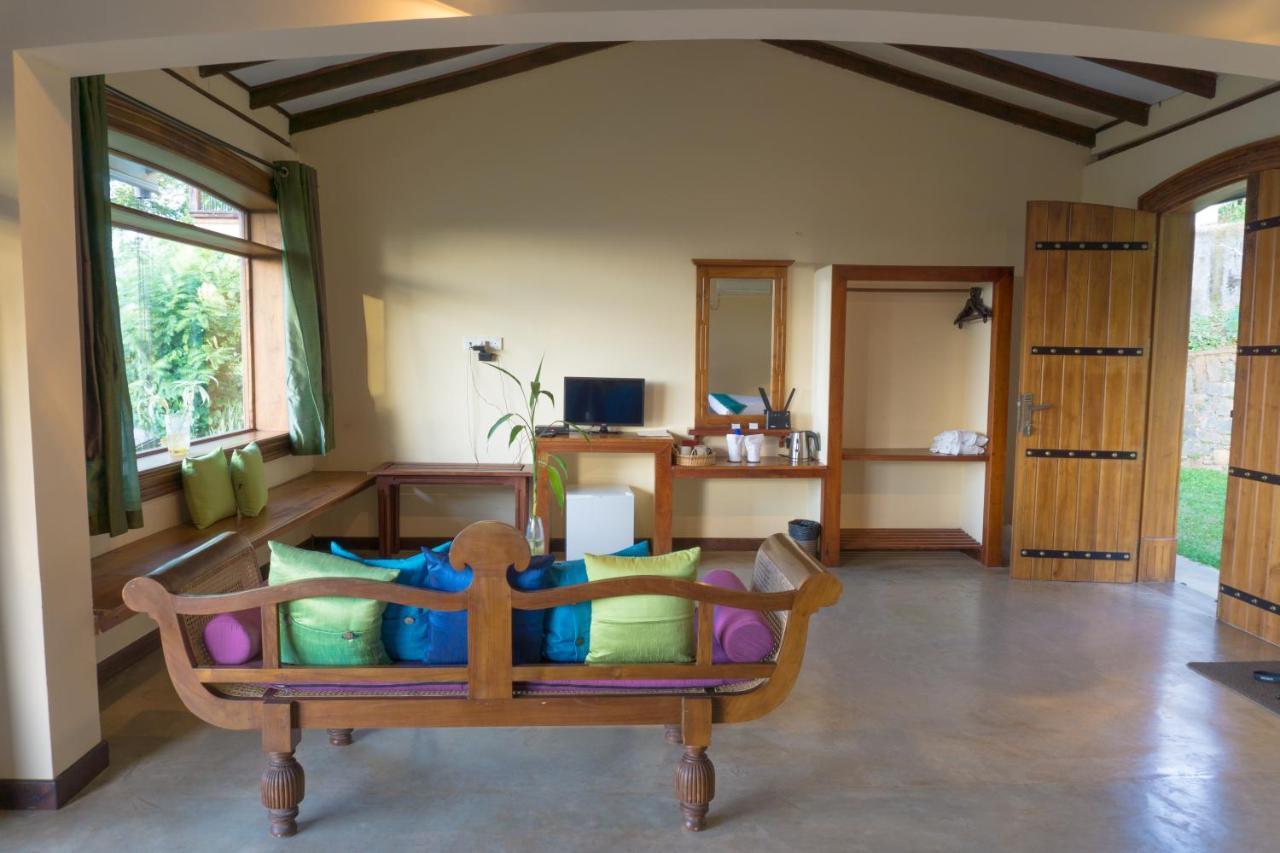 Villa Shenandoah Канди Екстериор снимка